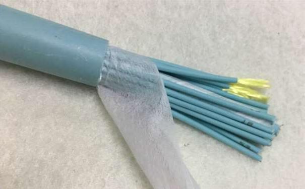 银川市欧孚光缆厂家：室内光缆和室外光缆的区别